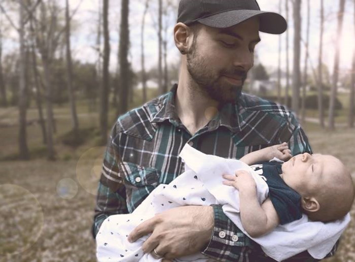 Lekcija tēviem. Zīdaiņu raudāšana un mierināšana.